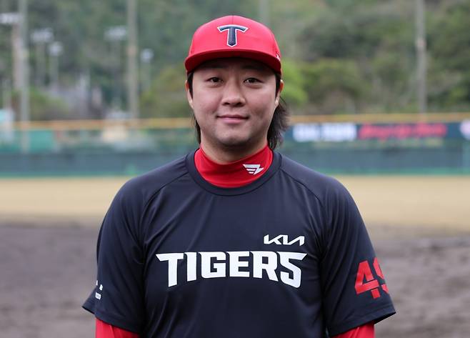 KIA 타이거즈 유니폼을 입은 김범수의 모습. /사진=KIA 타이거즈 제공