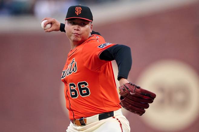 前 한화 와이스, 핵폭탄 맞았나?…'이정후 동료' 대만 우완 덩카이웨이, 트레이드로 휴스턴행