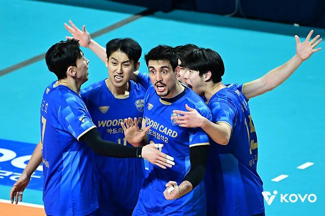 득점 후 기뻐하는 우리카드 선수들 [한국배구연맹 제공. 재판매 및 DB 금지]