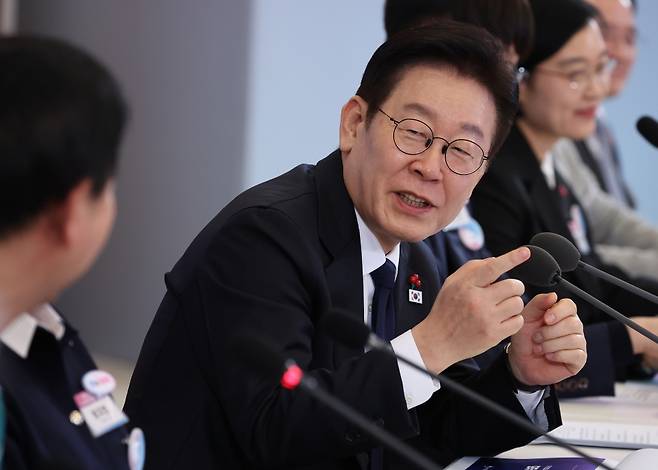 이재명 대통령이 30일 청와대에서 열린 국가창업시대 전략회의 'K-스타트업이 미래를 만든다'에서 발언하고 있다.