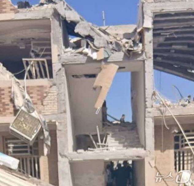 31일 이란 남부 항구도시 반다르아바스의 한 건물에서 폭발이 발생했다. (소셜미디어 엑스)