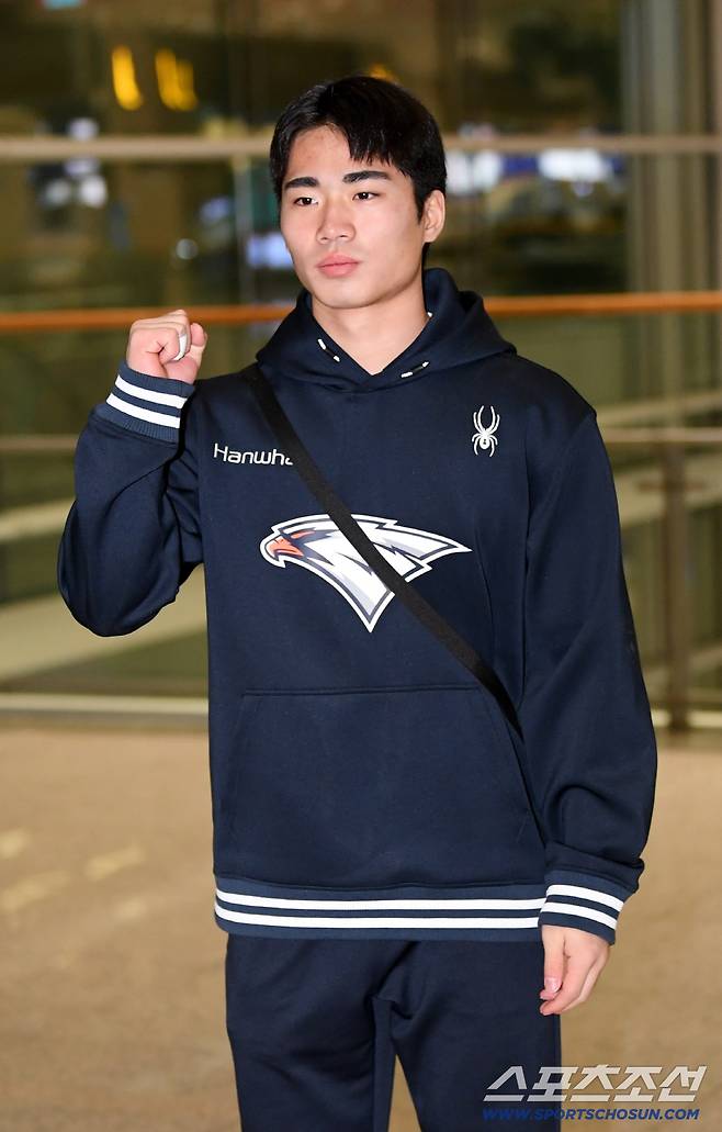 한화 이글스 선수단이 23일 인천국제공항을 통해 스프링캠프가 열리는 호주로 출국했다. 오재원이 포즈를 취하고 있다. 인천공항=박재만 기자 pjm@sportschosun.com/2026.01.23/