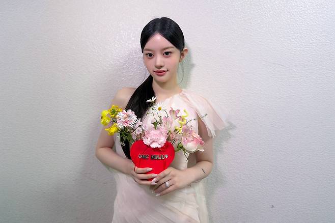 아일릿 민주, ‘39대 은행장’으로서 마지막 인사 “값진 시간” (뮤뱅)