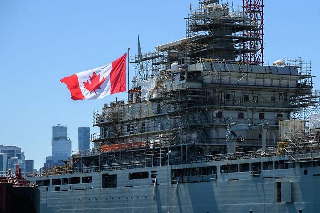 시스팬 조선소에 함정이 수리를 받고 있다. / 사진=시스팬