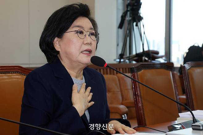 이혜훈 기획예산처 장관 후보자가 지난 23일 서울 여의도 국회에서 열린 재정경제기획위원회의 인사청문회에서 의원의 질의에 답하고 있다. 박민규 선임기자
