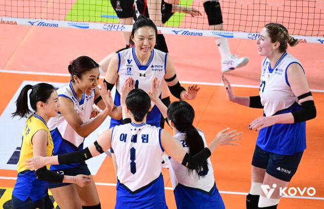 '정지윤 공백 없다' 현대건설 셧아웃 완승, '인쿠시 분전에도' 정관장 6연패 어쩌나 [MD대전]