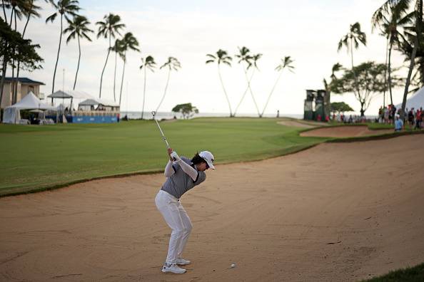 소니 오픈 3라운드 16번 홀 페어웨이 벙커에서 샷을 하고 있는 김성현. Getty Images