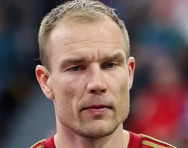 트레블까지 달성했지만...아버지는 내 성공을 보지 못했어 은퇴한 뮌헨 CB, 눈물의 고백 내 커리어, 분명 자랑스러워 하셨을 것