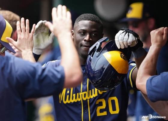 지난해 6월 밀워키 브루어스 유니폼을 입고 메이저리그를 뛰었던 다즈 카메론. /AFPBBNews=뉴스1