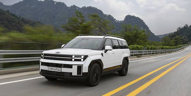 현대차 싼타페 하이브리드 2WD. 현대차