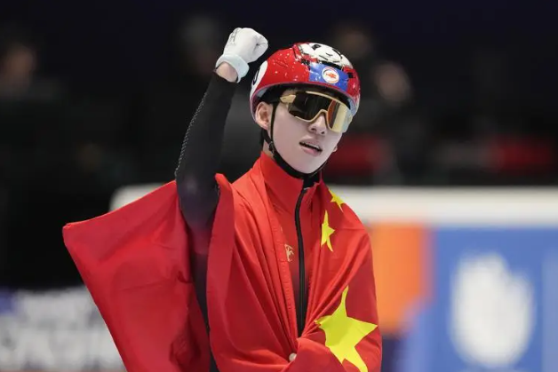 ▲ 2018 평창 동계올림픽에서 태극마크를 달고 남자 쇼트트랙의 영웅으로 등극했던 임효준이 이제는 중국의 린샤오쥔 이름으로 중국의 \'병기\'가 되어 올림픽 무대에 돌아온다. ⓒ 시나스포츠