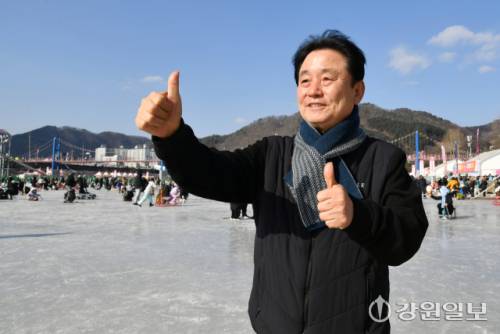 ◇암 투병 중에도 축제 지킨 최문순 화천군수