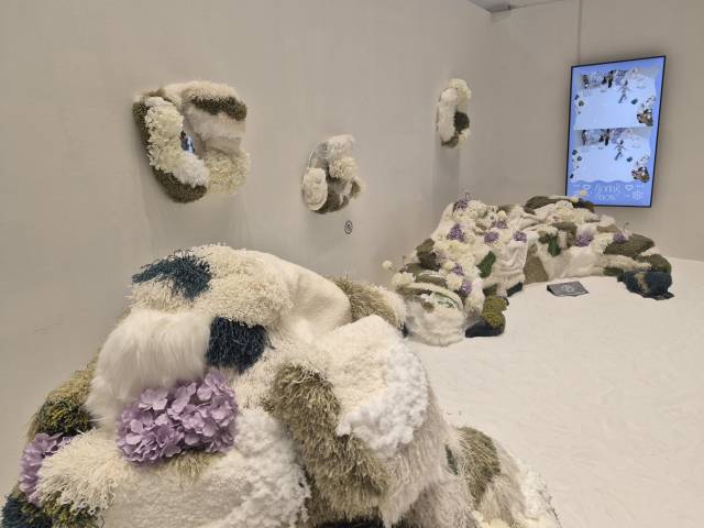 '봄눈: Spring Snow' 설치 전경. KT&G 상상마당 부산 제공