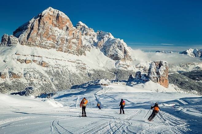 코르티나담페초에서 즐기는 스키ⓒbandion(이탈리아관광청 제공)