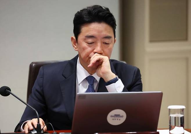 강훈식 대통령비서실장이 9일 서울 용산 대통령실에서 열린 국무회의에 참석해 있다. 연합뉴스