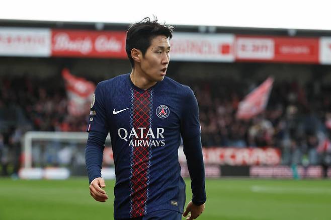[브레스트=AP/뉴시스] 프랑스 프로축구 리그1 파리 생제르맹(PSG)의 이강인. 2025.10.25.