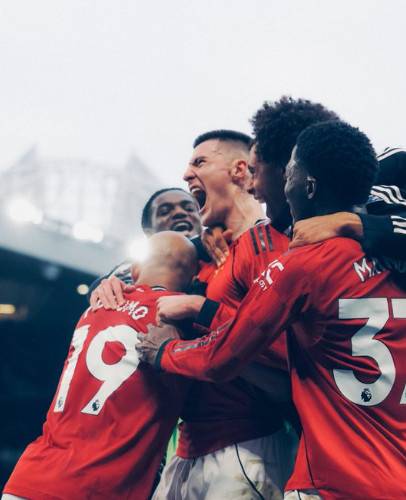 결승골 후 기뻐하는 맨유 선수들. /사진=맨유 공식 SNS 갈무리