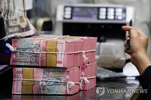 인도네시아 루피아 지폐 [로이터 연합뉴스 자료사진. 재판매 및 DB 금지]