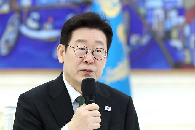 이재명 대통령이 4일 청와대에서 열린 ‘청년 일자리와 지방투자 확대를 위한 기업간담회’에서 발언하고 있다.(사진=연합뉴스)