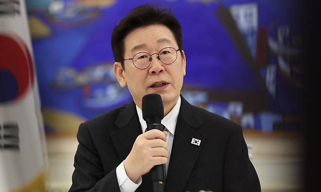 이재명 대통령이 4일 청와대에서 열린 청년일자리와 지방투자 확대를 위한 기업간담회에서 발언을 하고 있다. 뉴스1