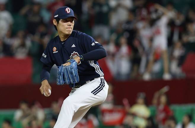 ▲ 윤태호는 자신의 패스트볼을 더 빛나게 할 수 있는 변화구 완성에 공을 들였다 ⓒ두산베어스