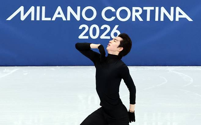 피겨 차준환이 2026 밀라노 코르티나 동계올림픽 개막을 하루 앞둔 5일(현지시간) 이탈리아 밀라노 아이스 스케이팅 아레나에서 훈련하고 있다./뉴스1