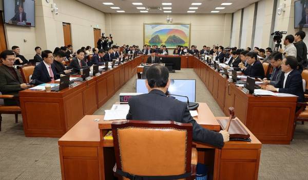 국회 정무위원회. 연합뉴스