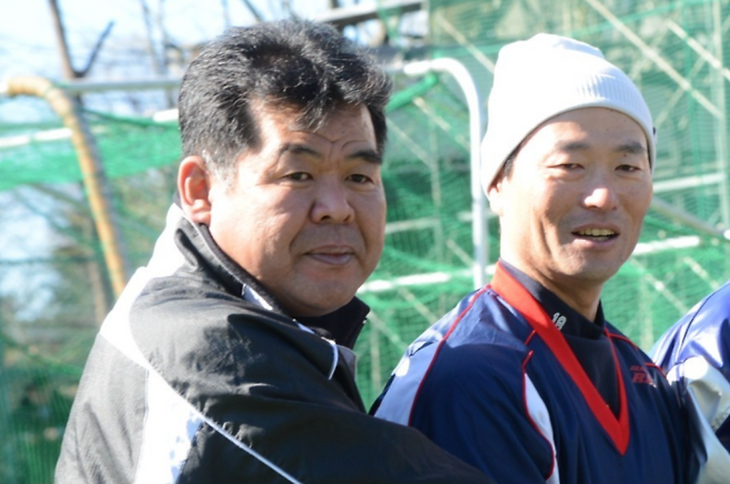 이마쿠루스 나리유키(왼쪽). [사진 산케이신문]