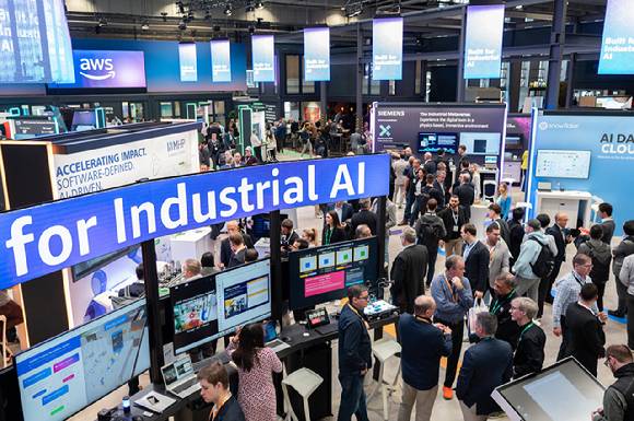 하노버 산업박람회 2025에 참가한 아마존웹서비스(AWS) 전시 공간 [사진=하노이메세]