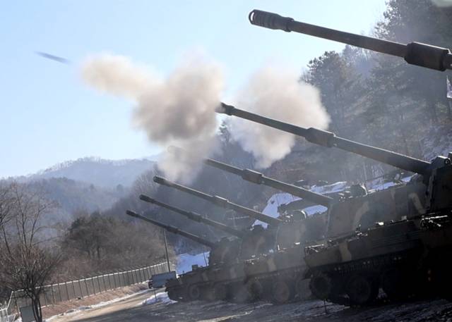 ▲ 육군 제7보병사단은 강추위 속에서 전투 수행 능력을 극대화하기 위해 혹한기 훈련을 실시하고 있다.