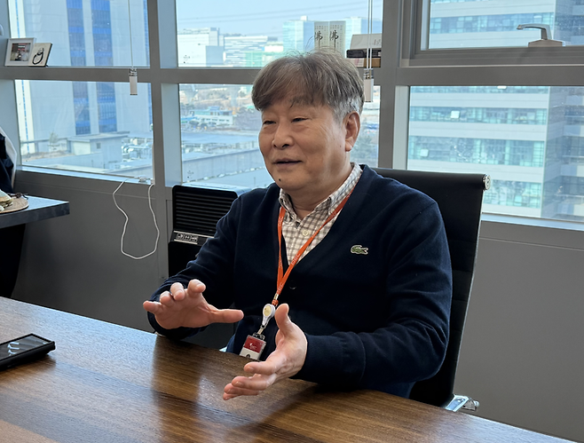 안범모 포인트엔지니어링 대표가 2일 경기도 동탄시 사무실에서 헤럴드경제와 인터뷰를 하고 있다.   [포인트엔지니어링 제공]