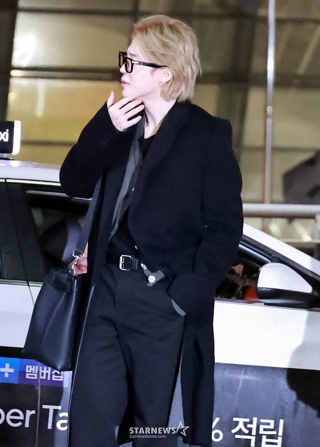 그룹 방탄소년단(BTS) 지민이 해외 일정 차 2일 오후 인천국제공항을 통해 출국하고 있다. 2026.02.02 /사진=임성균 tjdrbs23@