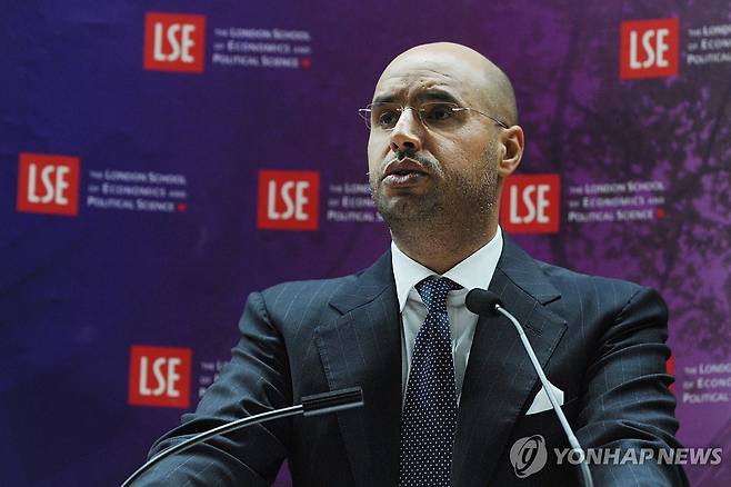 2010년 5월 영국 런던에서 연설하는 사이프 알이스람 카다피. 그는 지난 3일 리비아 진탄에서 무장 괴한에 피살됐다. [AFP=연합뉴스 자료사진. 재판매 및 DB 금지]