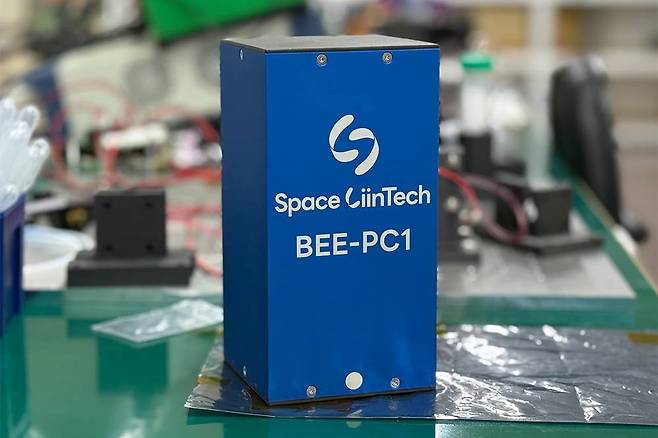 스페이스린텍이 개발한 국내 최초 우주의약 연구 모듈 ‘BEE-PC1’ / 출처=스페이스린텍
