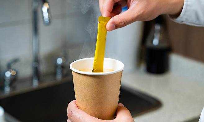 위 사진은 기사 이해를 돕기 위해&nbsp;AI(인공지능)를 활용해 생성된 가상의 이미지입니다. xAI의 그록으로 생성