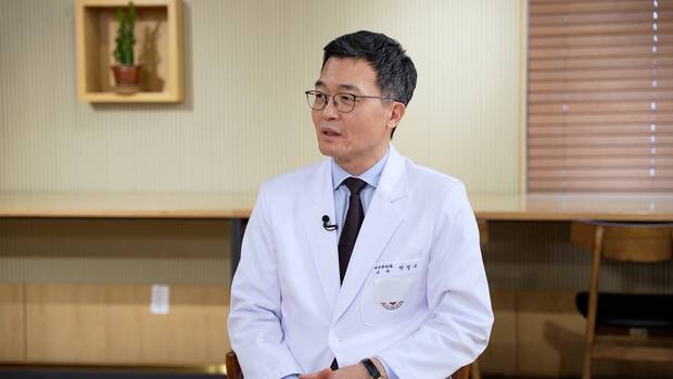 박성수 고려대안암병원 교수는 6일 서울경제TV에 출연해 “약이 안 듣는 난치성 역류성식도염의 ‘항역류 수술’은 효과가 큰 치료법”이라고 강조했다./ 서울경제TV ‘지금, 명의’ 캡처