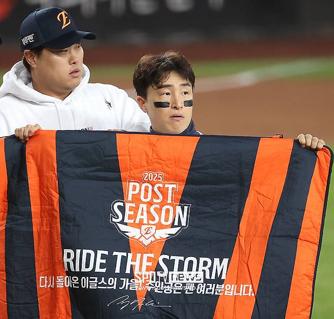 ▲ 1년 1억원의 계약을 통해 한화 이글스에 잔류한 손아섭. 손아섭은 계약 후 "다시 저를 선택해주셔서 구단에 감사드린다"며 "캠프에 조금 늦게 합류하지만 몸은 잘 만들어 뒀다. 2026시즌에도 한화이글스가 다시 높이 날아오를 수 있도록 제 자리에서 최선을 다하겠다"고 말했다. ⓒ곽혜미 기자