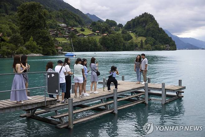 스위스 이젤트발트 '사랑의 불시착' 부두 [EPA=연합뉴스. 재판매 및 DB 금지]