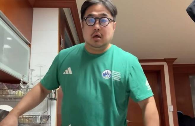 강재준이 러닝으로 가꾼 날렵한 몸매를 자랑했다. 사진=유튜브 채널 '기유TV'