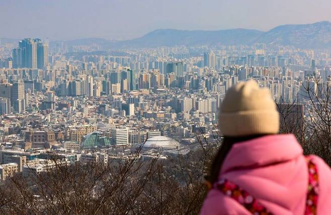 서울 남산에서 바라본 시내 아파트 모습. 연합뉴스