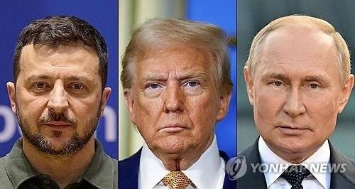 왼쪽부터 볼로디미르 젤렌스키 우크라이나 대통령, 도널드 트럼프 미국 대통령, 블라디미르 푸틴 러시아 대통령. 연합뉴스