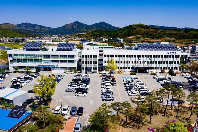 영덕군청 전경. 영덕군 제공