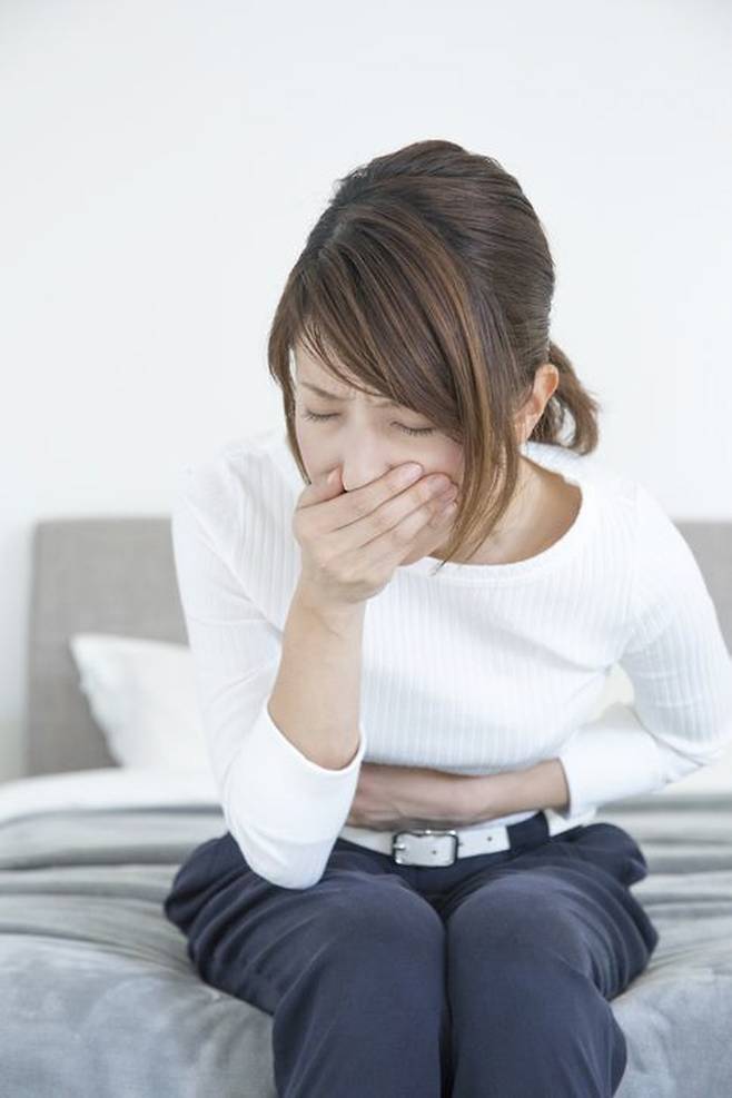 50대 이후 지속되는 복부 팽만·잦은 가스 배출은 기능성 증상일 가능성이 크지만, 증상이 길어질 경우 정밀 검사가 필요하다. 게티이미지