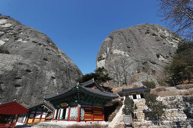 은수사 전경. 박미향 기자