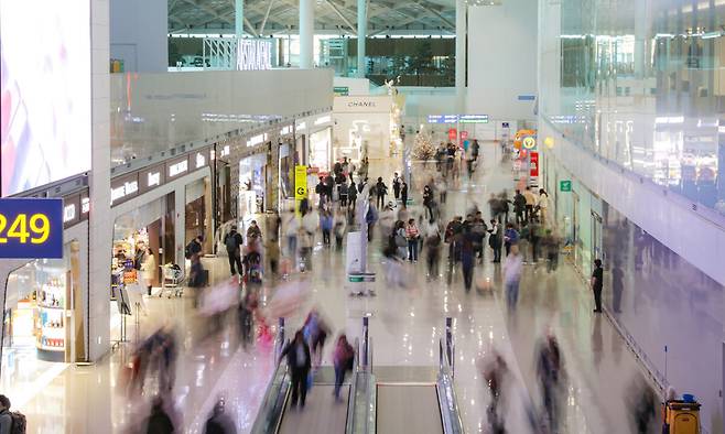 인천공항 출국장 모습.