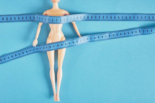 날씬함을 이상적으로 여기는 사회적 분위기는 거식증 등 섭식장애를 유발하는 가장 큰 요인이다.[사진 | 게티이미지뱅크]