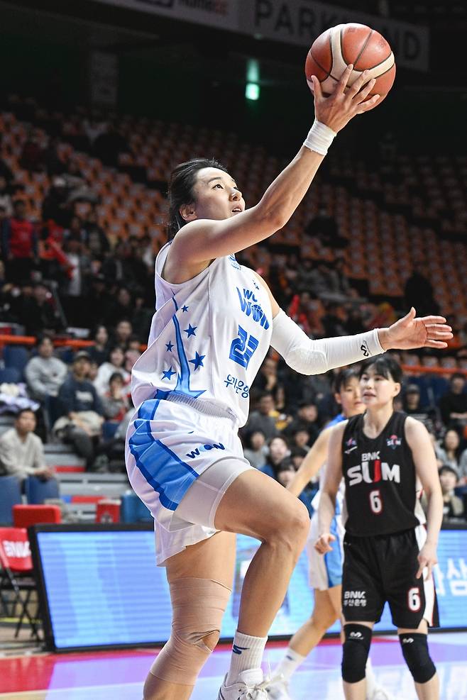 김단비의 득점 장면 [WKBL 제공. 재판매 및 DB 금지]