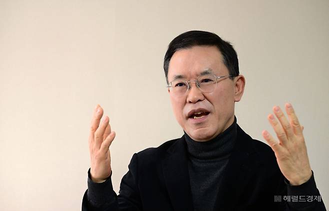 곽용석 아스텍파트너스 대표가 20일 오후 서울 강남구 아스텍파트너스 사무실에서 헤럴드경제와 인터뷰를 하고 있다. 이상섭 기자