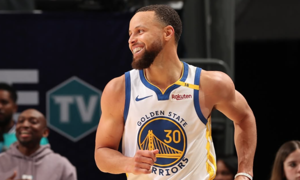 햄스트링 부상으로 2차전 이후 결장하게 된 커리(사진=스테판 커리 SNS)