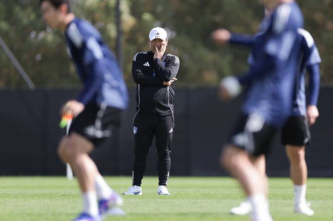 래디슨블루호텔앤리조트(알아인, UAE)/ 2026 K리그 동계 전지훈련/ K리그1/ 울산HDFC/ 훈련/ 울산 김현석 감독/ photo by Donghyuk Kwak